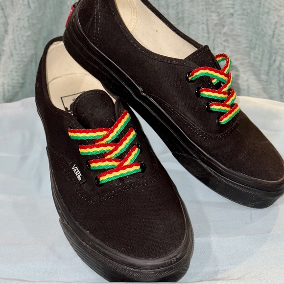 Vans Size 7 Black - Picture 1 of 3